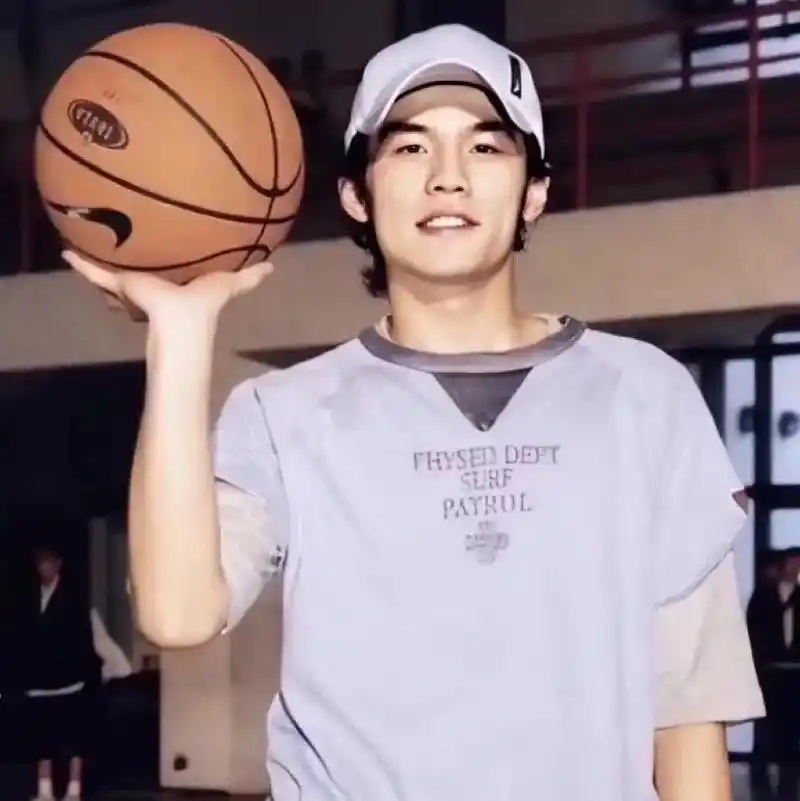 jay #周杰伦 #头像 青春里的jay - 抖音