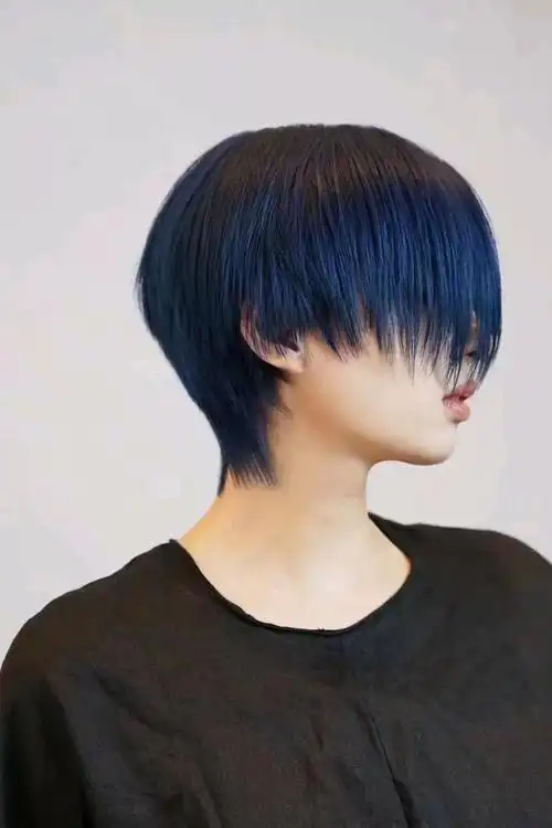 女士短发别乱剪,最火还是这三种,清爽自然真时尚|发型|碎发|蓬松短发