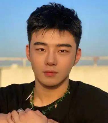 韩式男生短发设计 微分寸头值得尝试