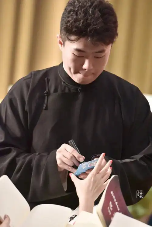 相声演员周九良