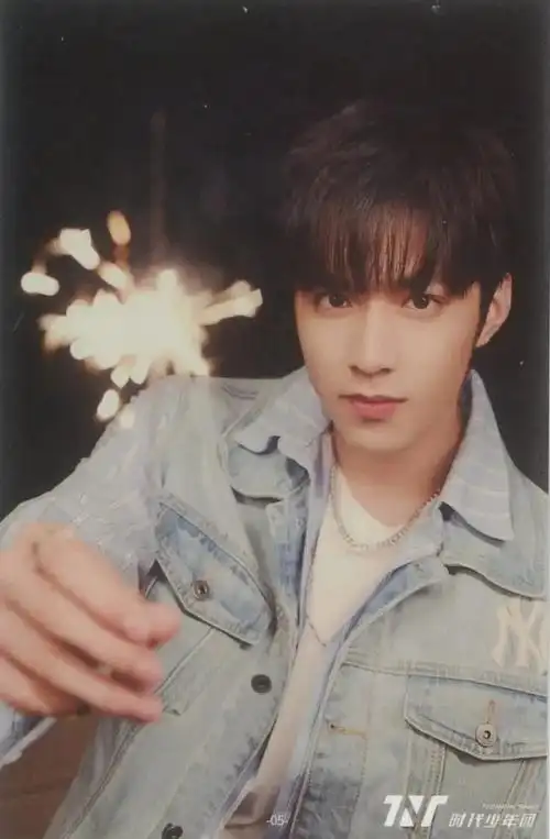 经不住似水流年逃不过此间少年刘耀文成长对比图