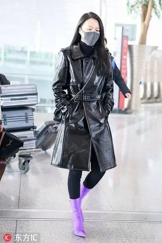 谭维维这双紫色的靴子……我夸不下去