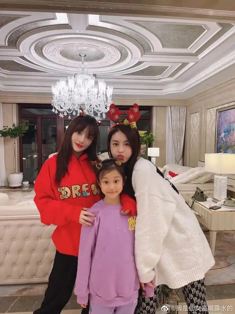 李小璐和可爱的小甜馨,甜馨呀 - 抖音