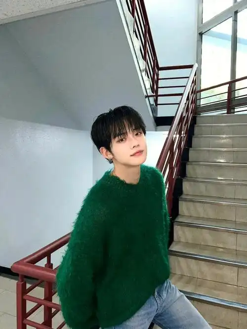 小妈感爱豆崔然竣