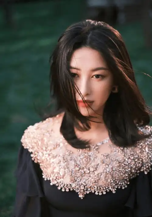 演员朱珠的成名之路和她生命中爱过的4个重要的男人