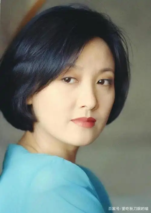 63岁邓婕前夫,离婚36年身家上亿,再谈邓婕直言:她自作自受