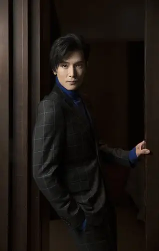 那个任性敏感的邱泽曾在无数个夜里想过放弃