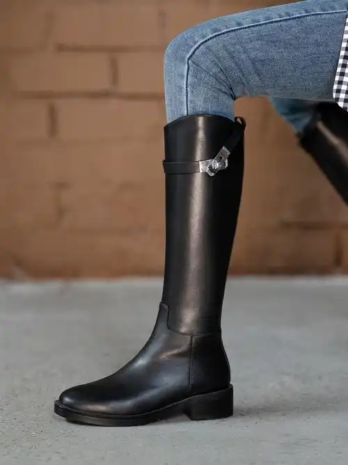 平跟圆头军靴女皮带扣长靴复古机车靴中筒靴
