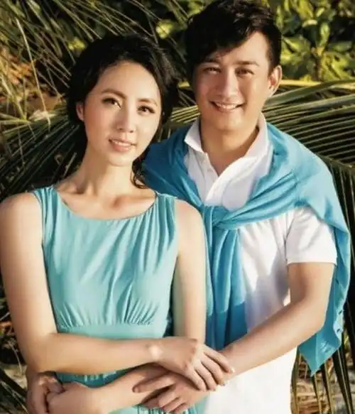 因为两人合作中的情感戏份过多,黄磊和刘若英之间的关系逐渐变得微妙