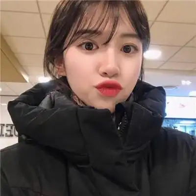 高冷好看的黑色系女生真人头像图片