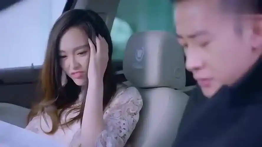 克拉恋人米朵和雷奕明的互动太逗了好幽默