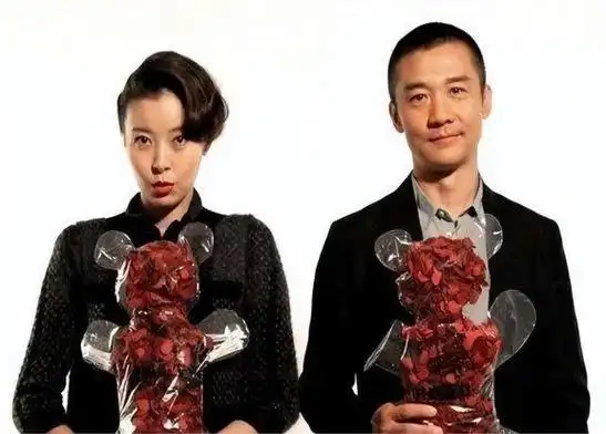 爷爷是开国上将,爸爸是副参谋长,家世显赫的她52岁仍然未婚未育