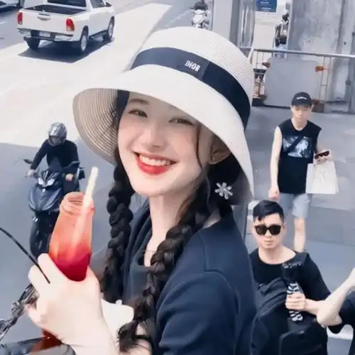 明星壁纸:赵露思头像壁纸_腾讯新闻