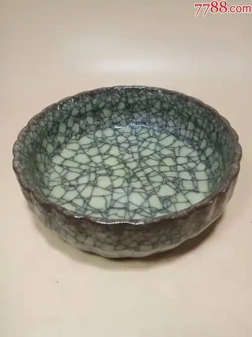 宋代官窑青瓷冰裂纹莲花形水洗_青瓷/秘色瓷_第1张_7788砚台收藏