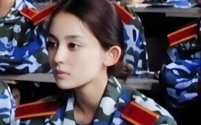 古力娜扎早期学生时期照片_哔哩哔哩_bilibili