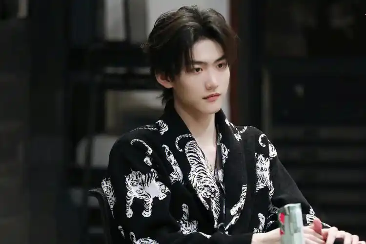 周柯宇开始推理吧