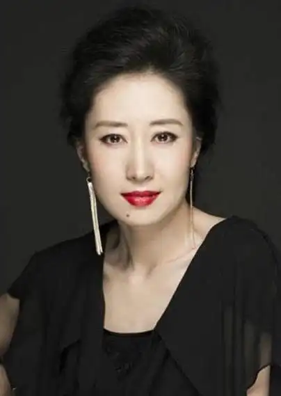 结婚7年遭丈夫狠心抛弃,前夫从没看过女儿,出演《伪装者》爆红-lmlphp