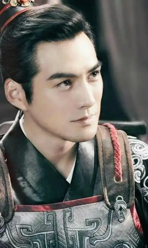 严屹宽,原名严宽,是娱乐圈中的传奇人物,有没有新作品,偶尔也会被人