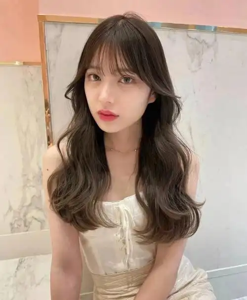 卷度大小根据五官量感大小决定 还有年龄#今日发型  #女生烫发发型