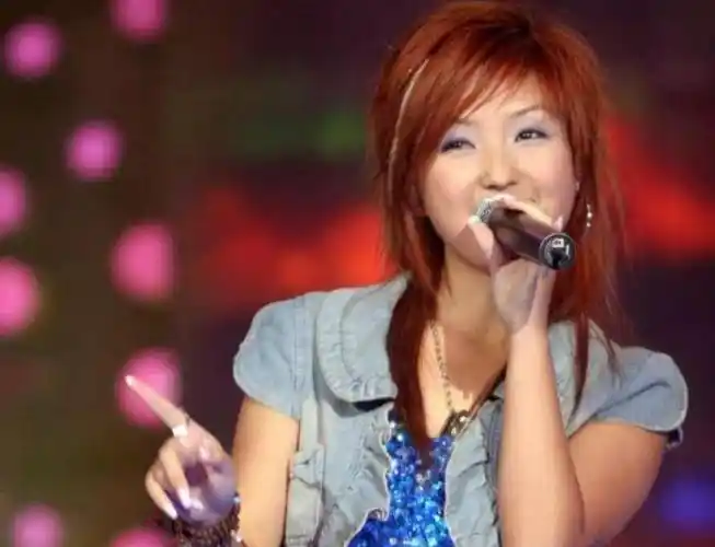 剪短发走中性风的小姑娘···全大陆不管会不会唱歌的女孩几乎都来了