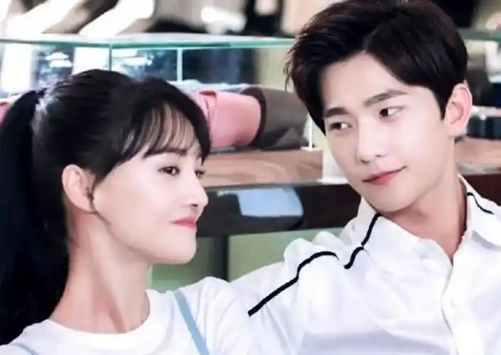 杨洋说跟郑爽不熟 第1页