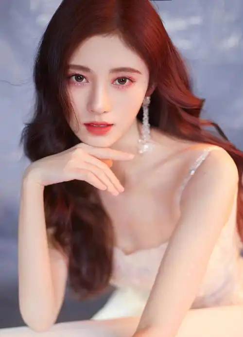 四千年鞠婧祎身高成谜,换鞋藏小心思,偶像包袱太重?