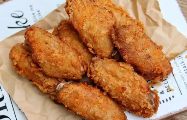 好吃到吮指的蒜香炸鸡翅,外酥里嫩,学会了不用去肯德基啦