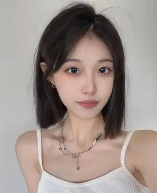 "一刀切"短发,展现优美的锁骨线条,性感又撩人_女生_发型_层次