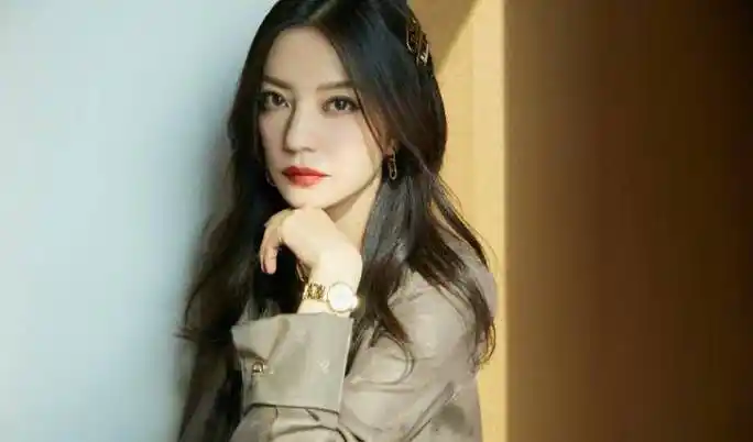 赵薇全方位复出的内幕?吴亦凡被彻底抛弃?关晓彤鹿晗炒作分手?