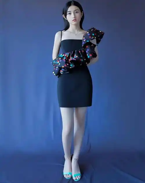 赵今麦,刘浩存,张子枫同为00后小花,谁的颜值惊艳到了你?