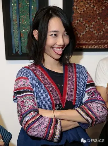 白百合:爱笑的女生运气不会太差