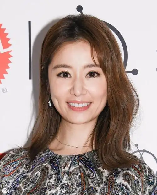 大明湖畔的紫薇林心如