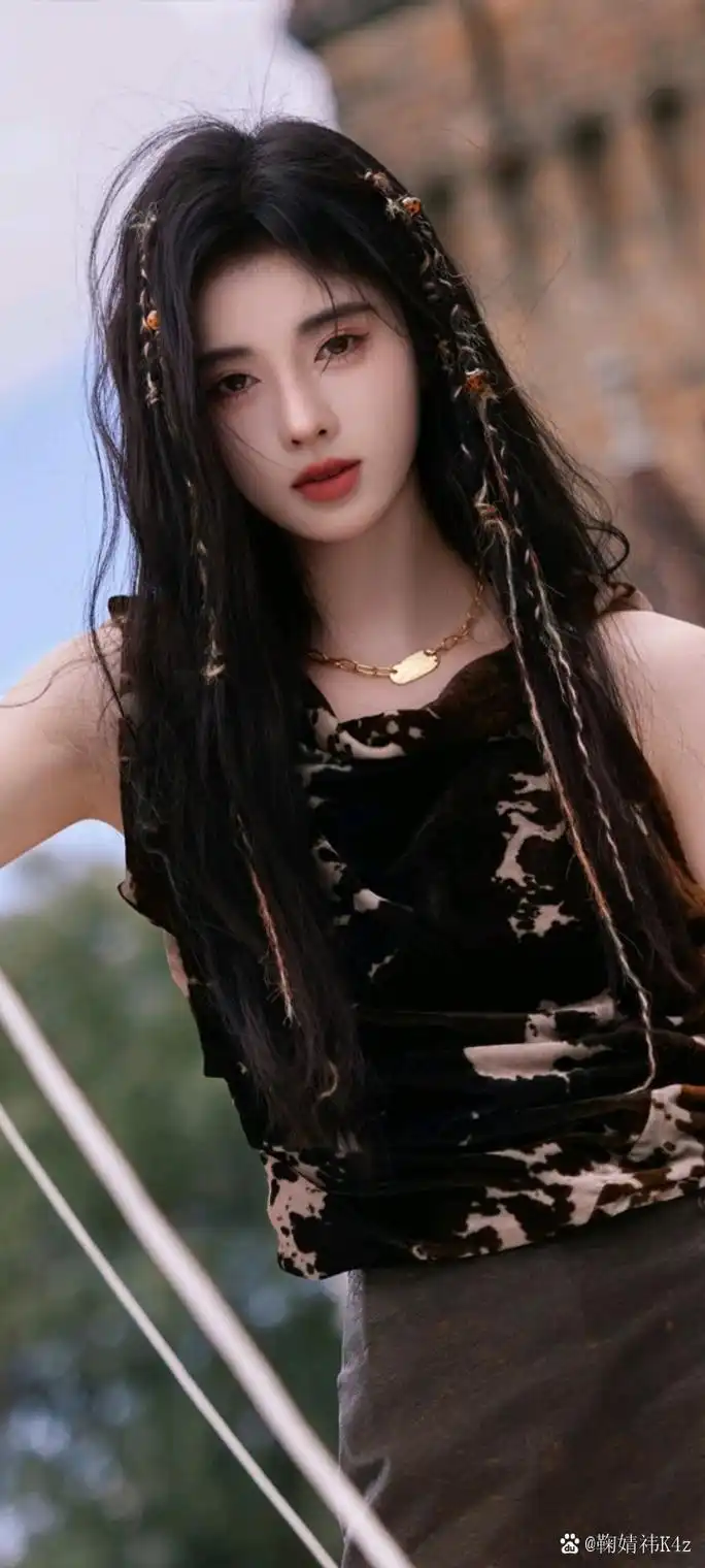 鞠婧祎万丽娜何晓玉