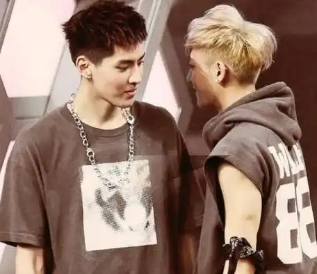 吴亦凡与黄子韬谁更需要说唱新世代圣代凭借书院来信成功出圈