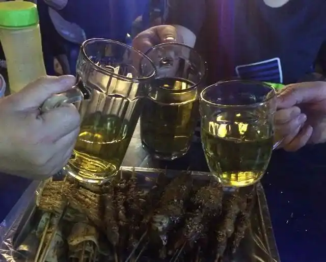 父亲查出肺癌晚期,儿子提出卖房,父亲激动起来:这是癌症啊