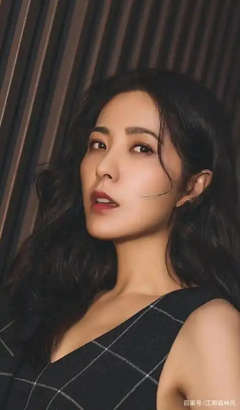 曾黎演的,露姐是什么电视你说的是不是徐百卉?