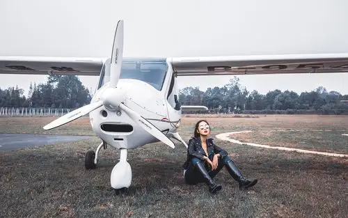 性感高冷美女高清桌面壁纸下载