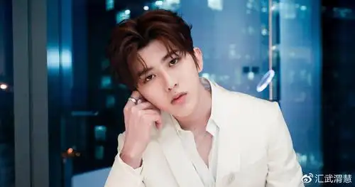 频蔡徐坤后台?吴亦凡创3当导师?郭麒麟张含韵恋爱?吴倩吃亏了