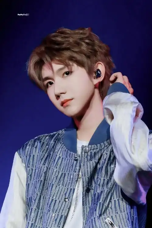 tfboys官博改小尾巴##王源超霸绿海狂欢