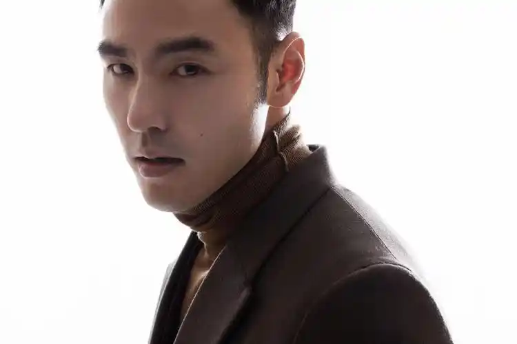 阮经天马甲西装优雅绅士写真图片66