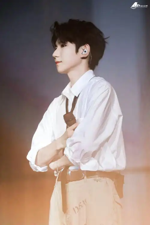 0之神级侧颜  @tfboys-王源