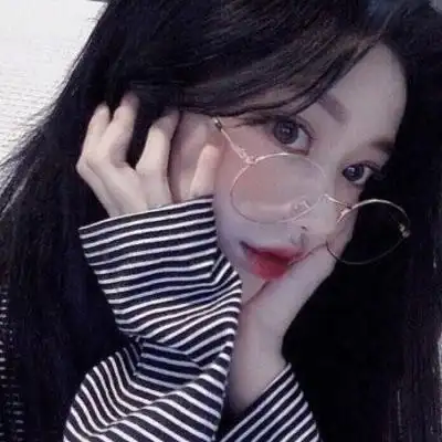 眼镜控头像女霸气精选戴眼镜女生头像