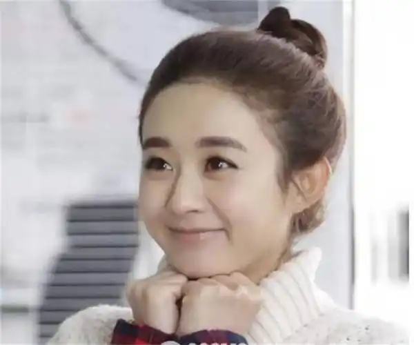 像赵丽颖那样的小圆脸要怎么化妆呢