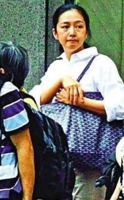 放弃豪门生活甘愿做刘德华背后的女人朱丽倩为了他有多能忍