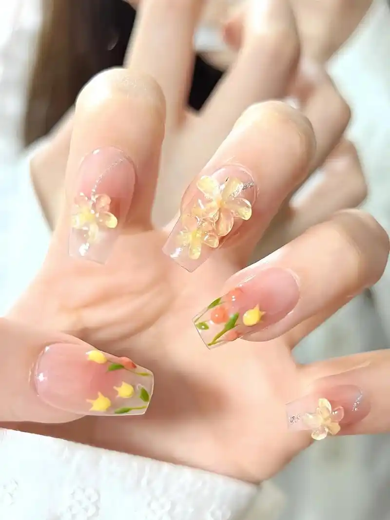 夏日裸色立体花朵美甲94高级感甜酷气质显手白短款穿戴甲.