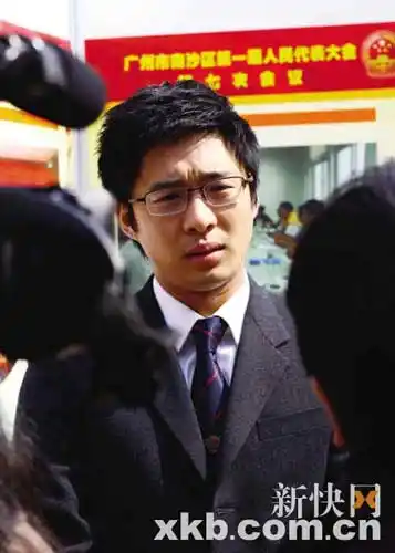 霍启山.陈昆仑/摄