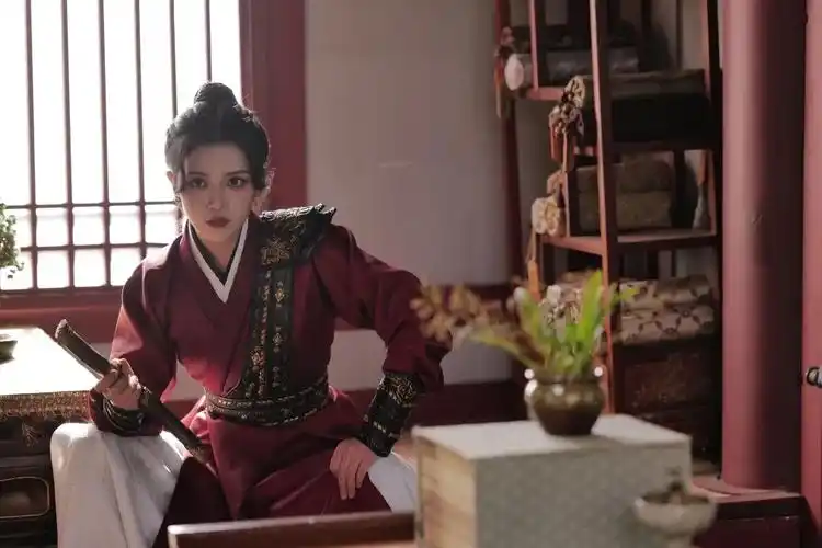 72小时跑了6个组,横店短剧的"速度与激情"