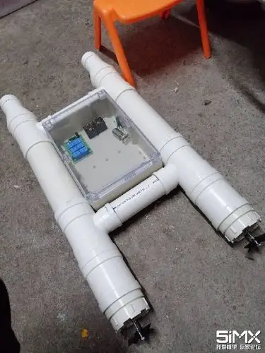 用pvc管打造拉网船