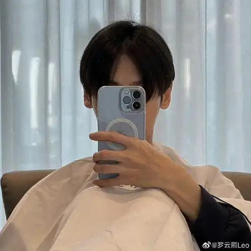 罗云熙##罗云熙素颜自拍照