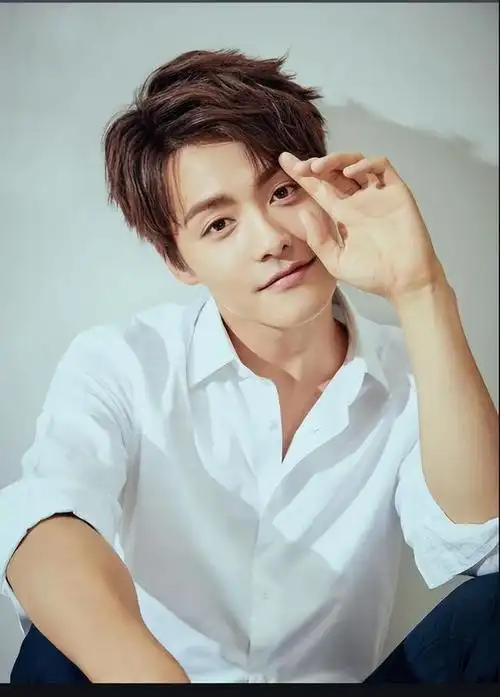 多大的杀伤力只是站在那一动不动就足以让马天宇泪流满面这一幕发生在